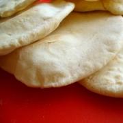 Домашняя пита: рецепт с дрожжами и без Арабские хлебобулочные изделия